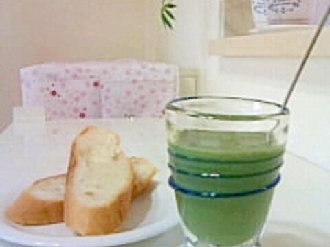 青汁と牛乳de♪緑のミルクジャム♪